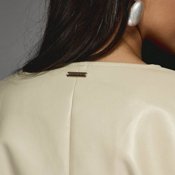 Apricot Elegant Women's Woven Fabric Buttoned Collarless Pintuck Long Coat - Picture 7 of 7